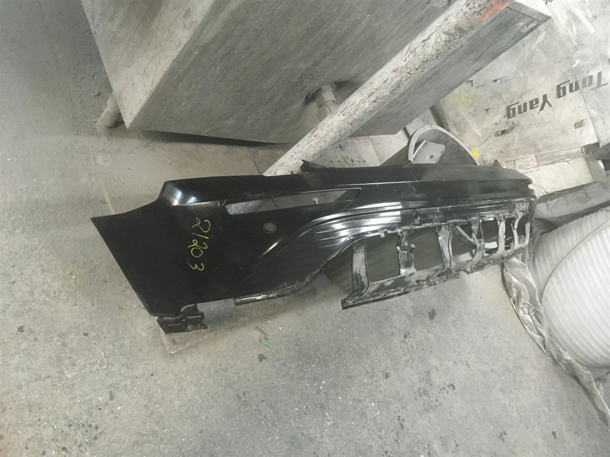 Defensa (parachoques) trasera usada original (OEM) Chevrolet Blazer 2023-2026