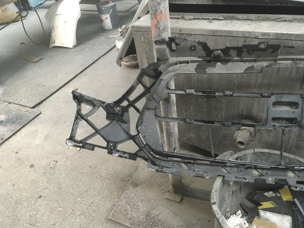 Grille assembly used genuine OEM Ford Transit-150 2015-2019