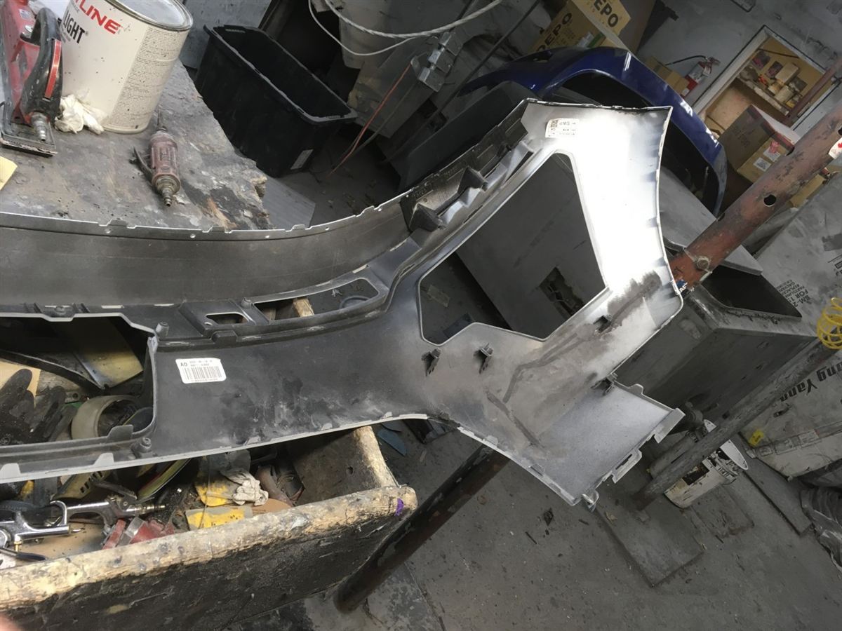 Front Bumper assembly used genuine OEM KIA Niro EV 2023-2025