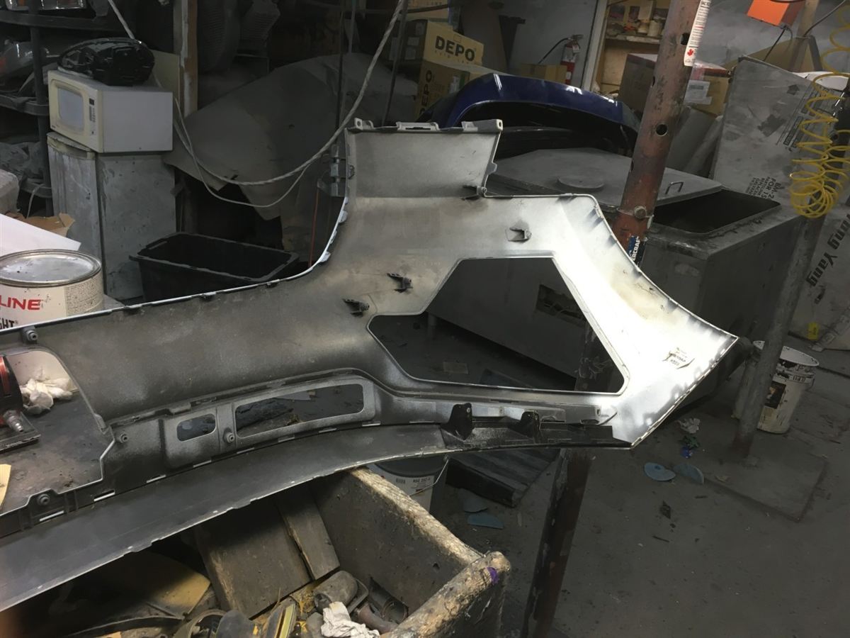 Front Bumper assembly used genuine OEM KIA Niro EV 2023-2025