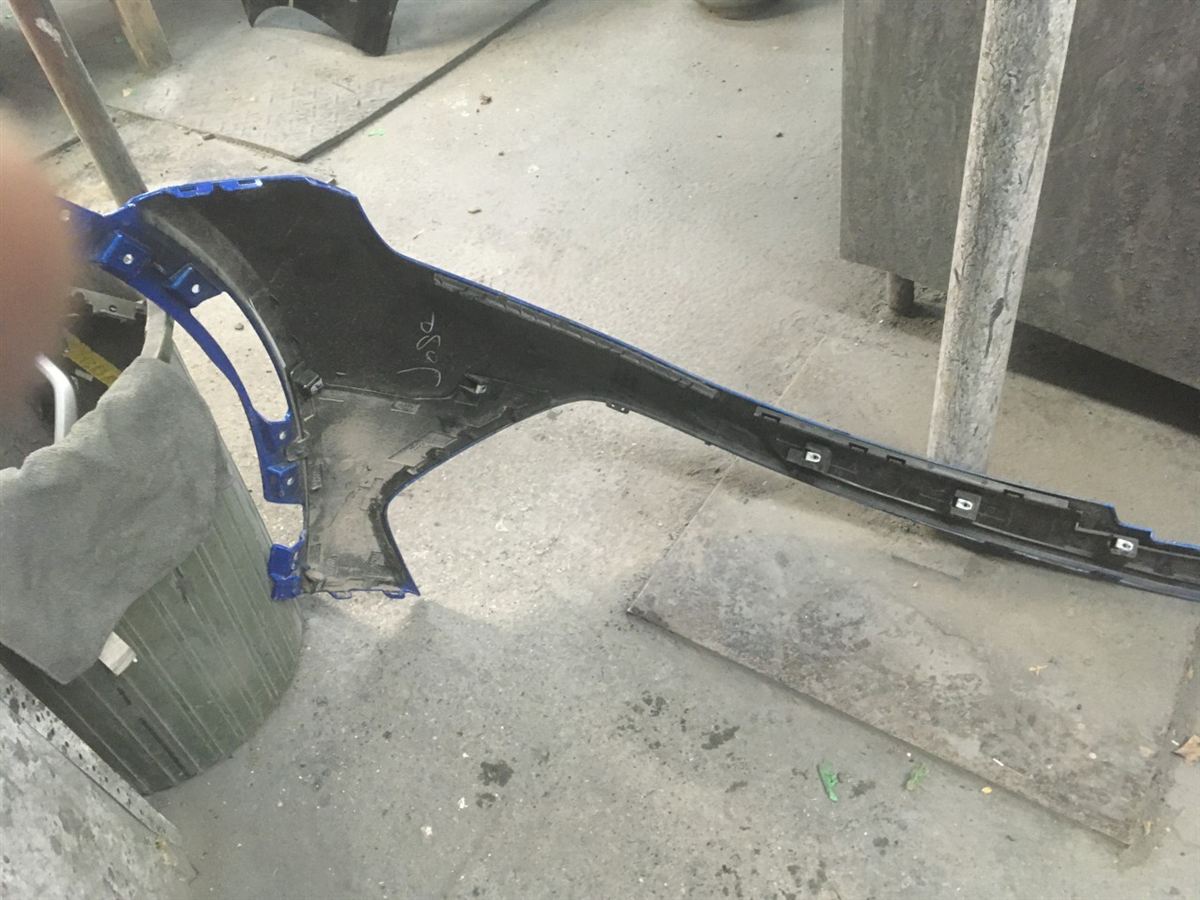 Defensa (parachoques) delantera usada original (OEM) Chevrolet Equinox EV 2024-2026