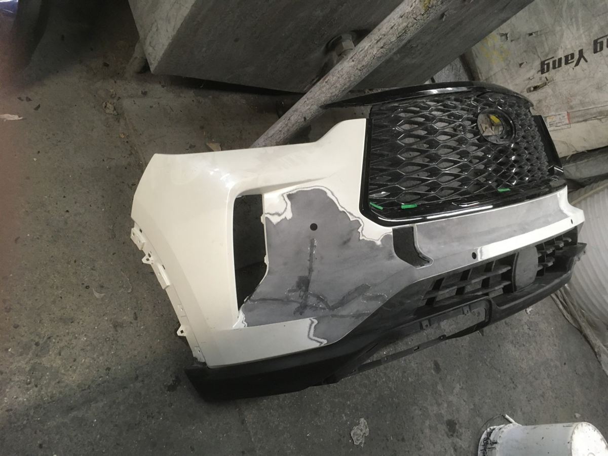 Right front bumper insert used genuine OEM Infiniti QX60 2022-2025