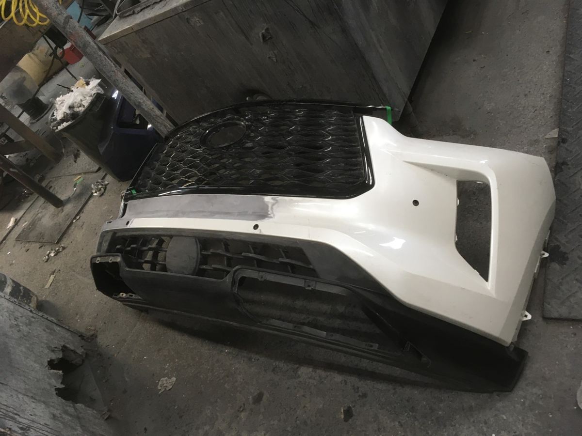 Right front bumper insert used genuine OEM Infiniti QX60 2022-2025