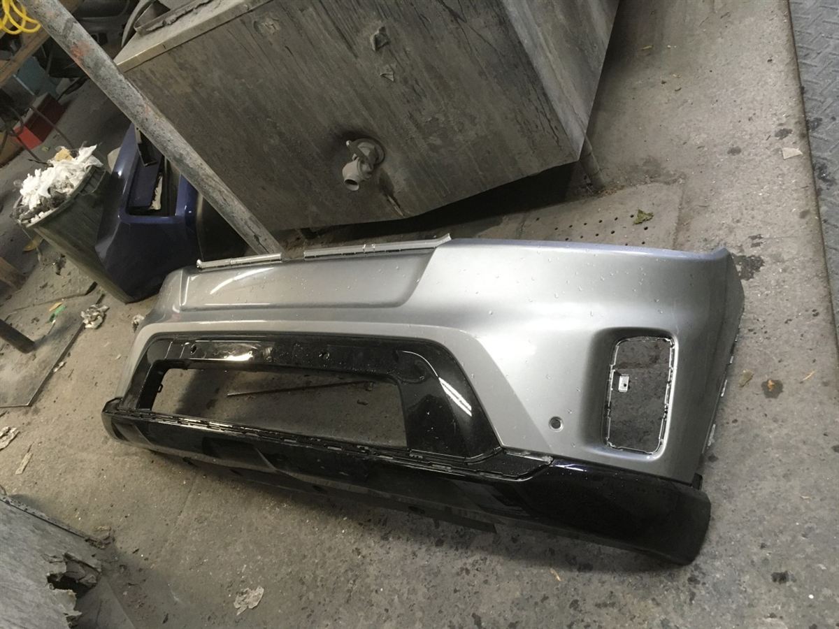 Front Bumper Cover used genuine OEM Honda Prologue 2024-2025