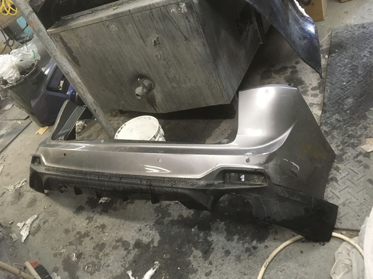 Defensa (parachoques) trasera usada original (OEM) Acura RDX 2019-2021
