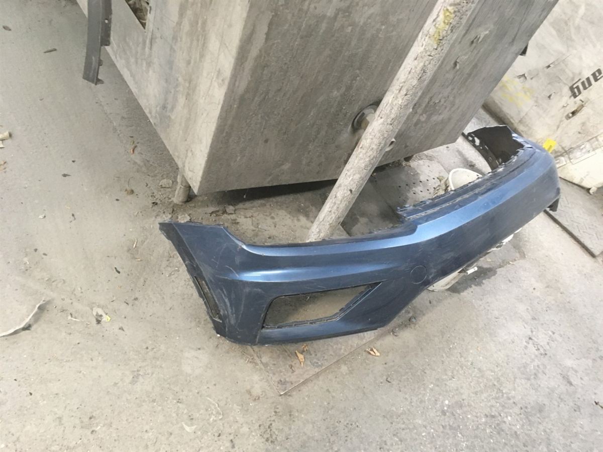 Front bumper cover used genuine OEM Volkswagen Tiguan 2012-2017
