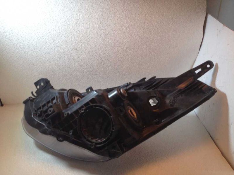Right headlamp assembly composite used genuine OEM Nissan Altima 2010-2013