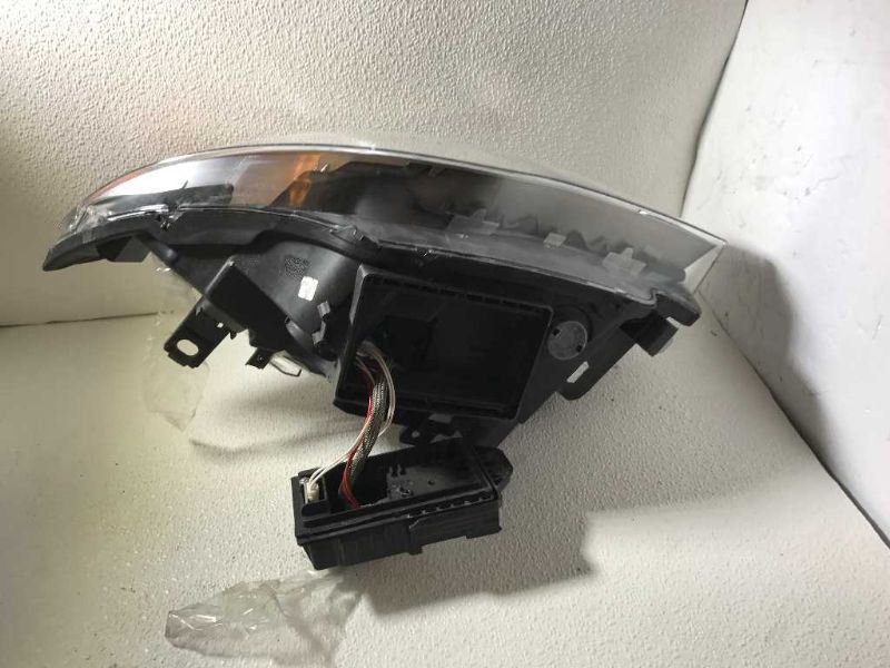 Right headlamp lens/housing used genuine OEM BMW 128I 2011-2013