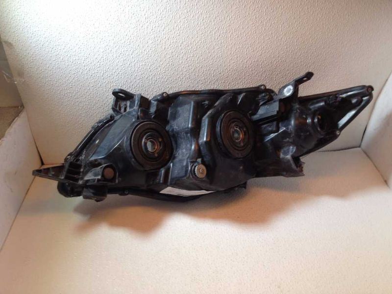 Right headlamp assembly composite used genuine OEM Toyota Corolla 2009-2010