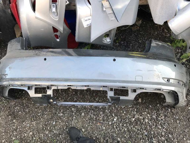 Defensa (parachoques) trasera usada original (OEM) Audi A8 Quattro 2011-2014