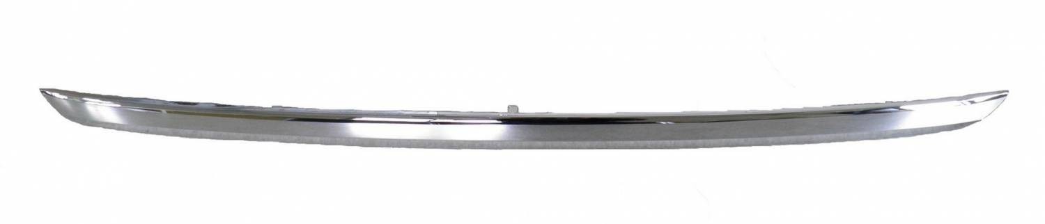 Rear bumper molding new aftermarket replacement Toyota Highlander 2011-2013