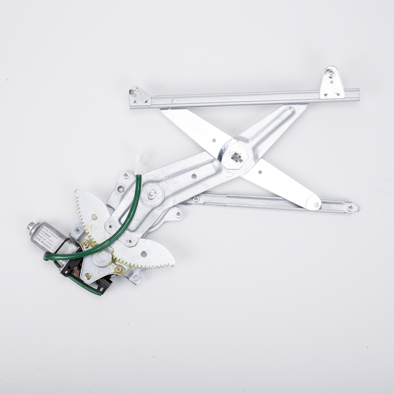 Left front door glass regulator new aftermarket replacement Toyota Camry 1997-2001