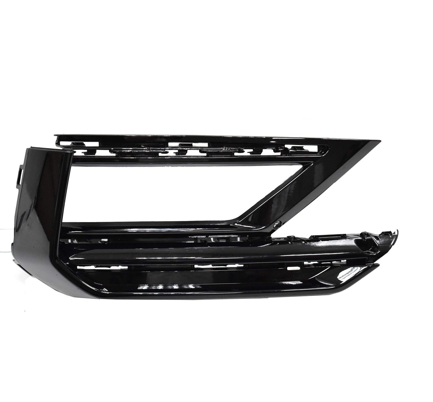 Right front bumper insert new aftermarket replacement Volkswagen Tiguan 2018-2021